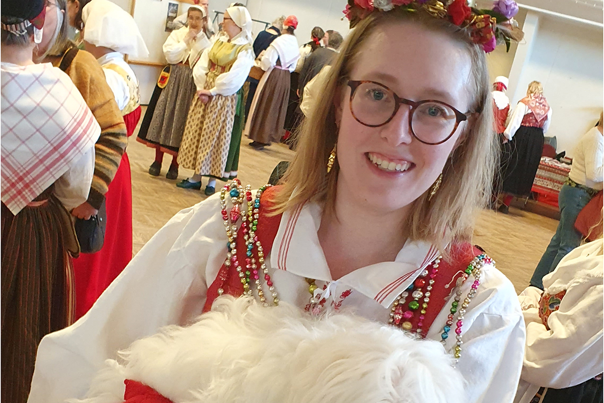 Folkdräktsfrossa