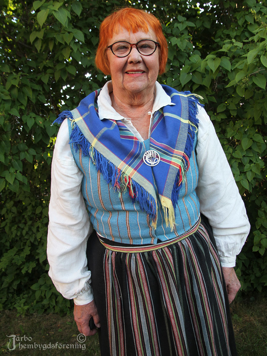 IMG_1891 Barbro Andersson i dräkt från Västerbotten.