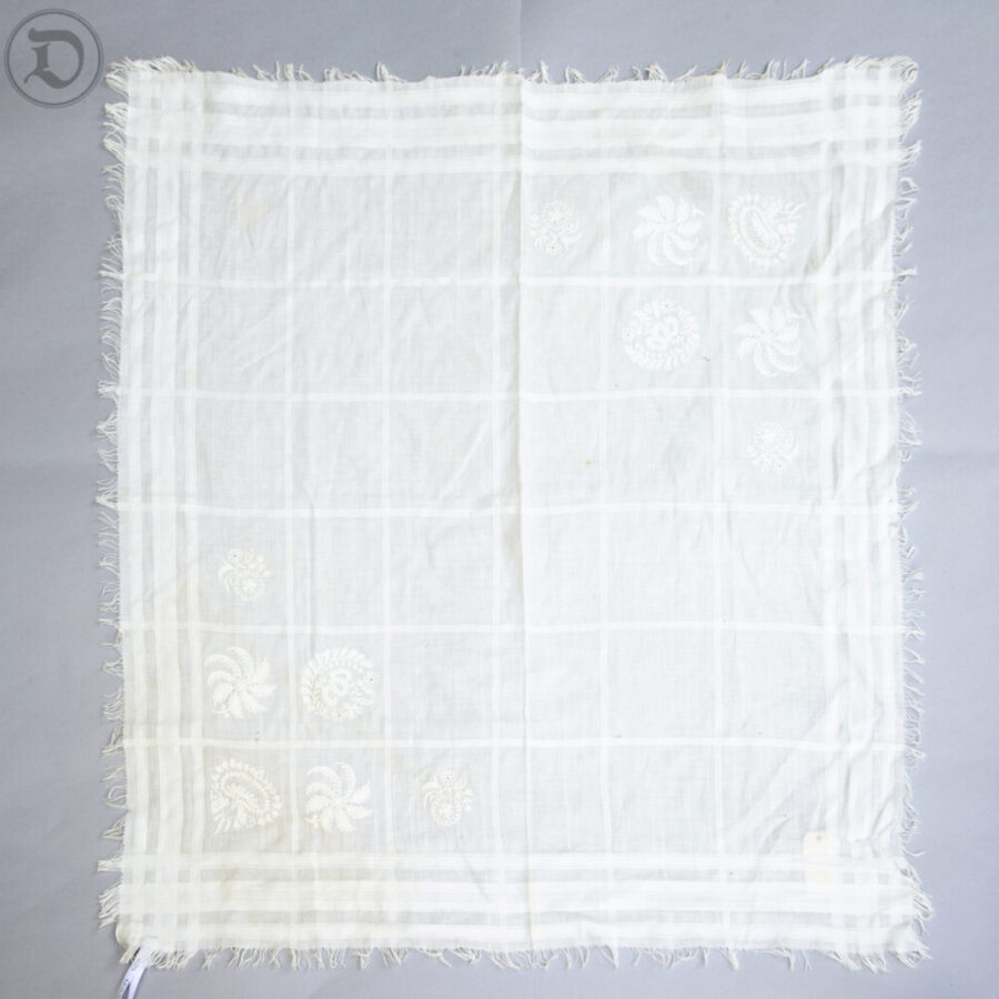 nätteldukshalskläde