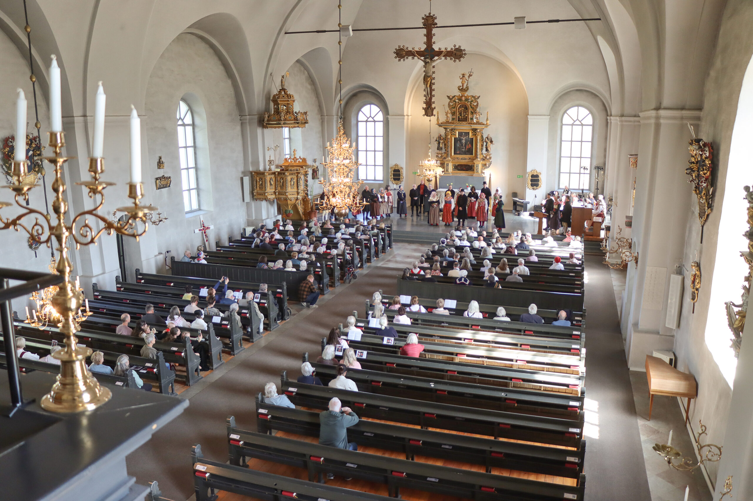IMG_4814 Publiken satt hänförd. Runt 150 besökare blev det!